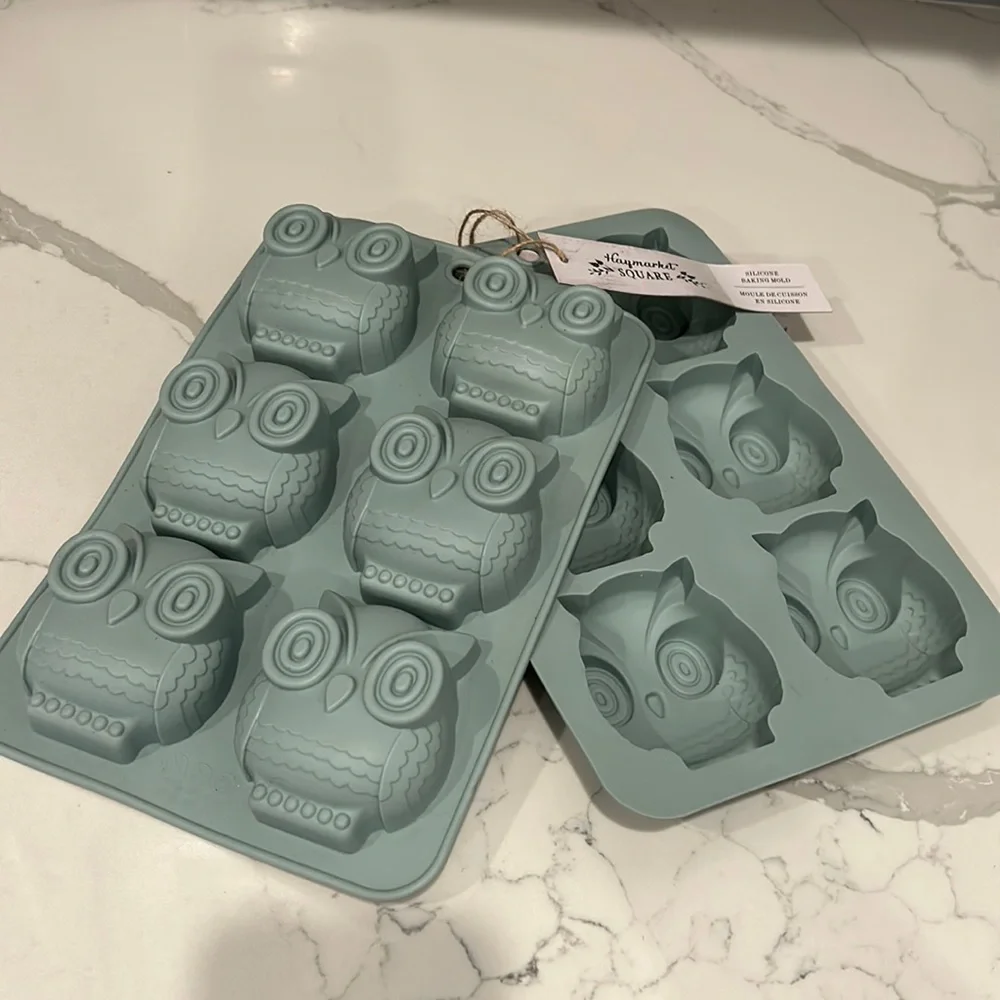 NWT Bundle of 2 Haymarket Square Silicone‎ baking mold